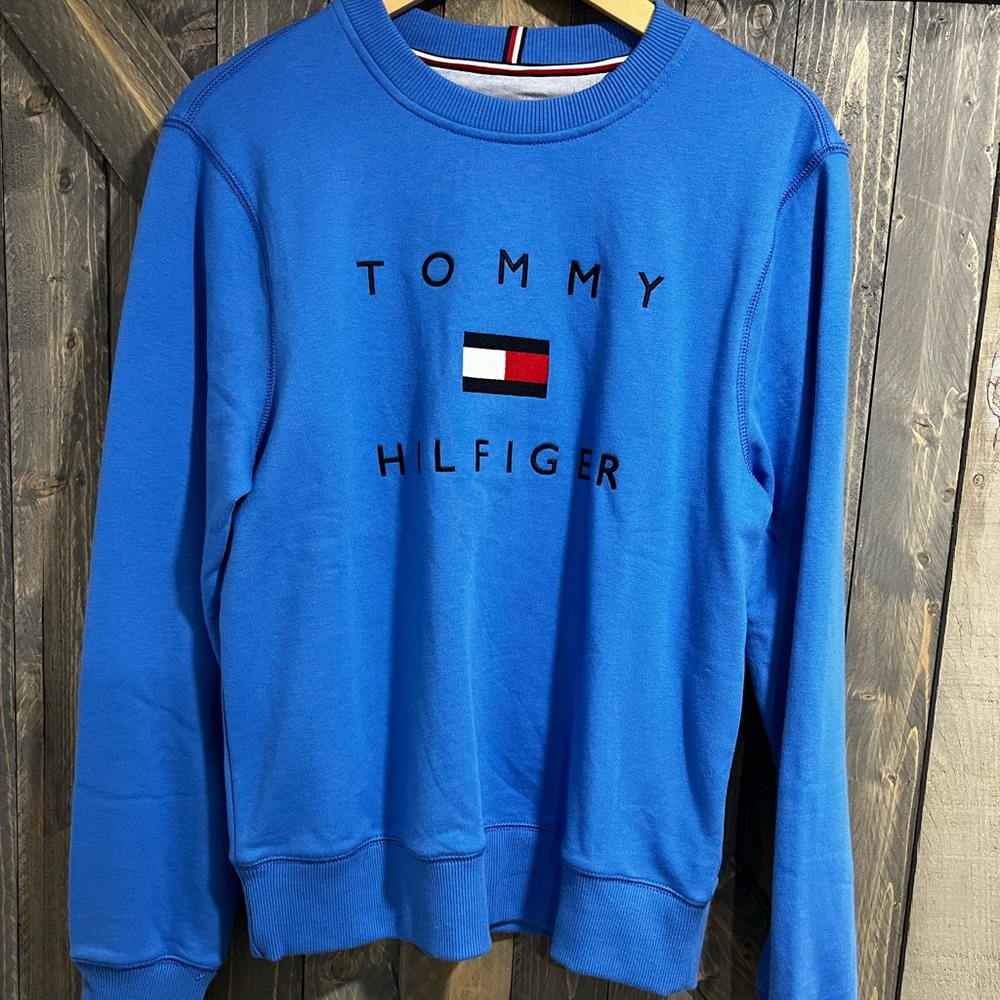 Tommy Hilfiger Crewneck (NWOT)